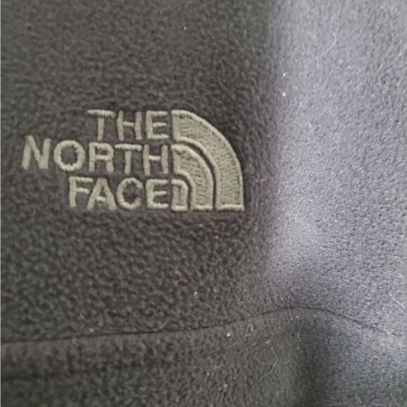 The North Face Black Pullover SweaterMen's Size Medium - Picture 7 of 8